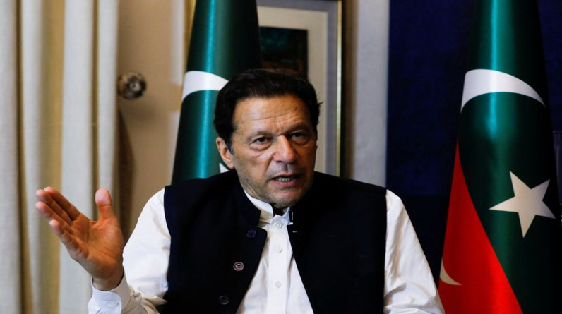 باكستان.. منع عمران خان من العمل السياسي 5 سنوات ومحاموه يسعون للنقض